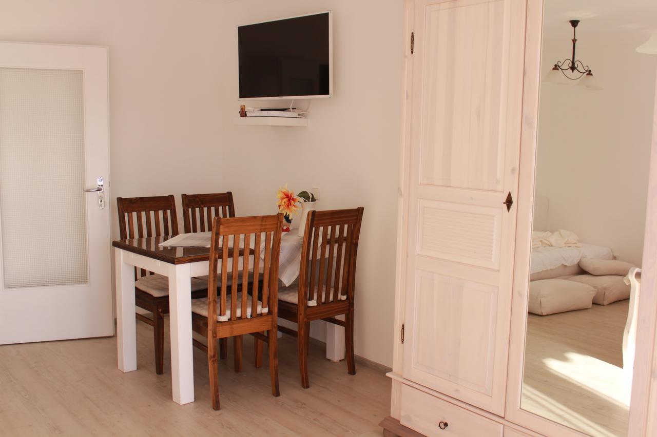 Mariaprimavera Apartment Am Kurpark Mit Schwarzwaldblick * * * * Bad Krozingen Ngoại thất bức ảnh