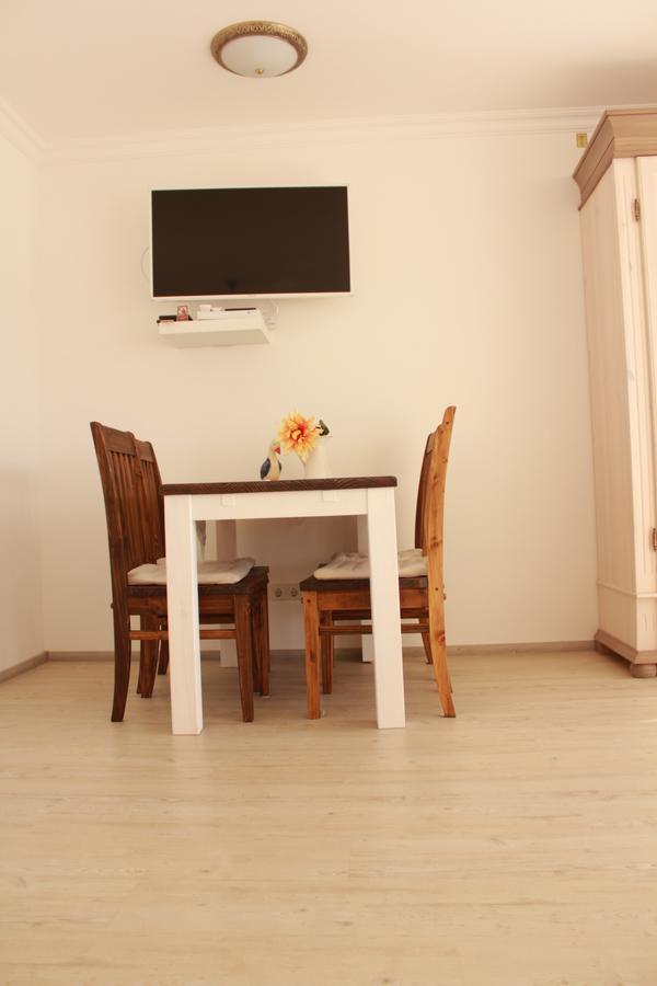 Mariaprimavera Apartment Am Kurpark Mit Schwarzwaldblick * * * * Bad Krozingen Ngoại thất bức ảnh