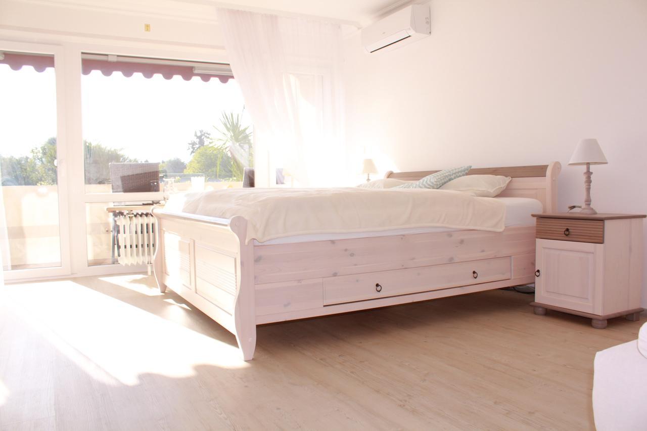 Mariaprimavera Apartment Am Kurpark Mit Schwarzwaldblick * * * * Bad Krozingen Ngoại thất bức ảnh